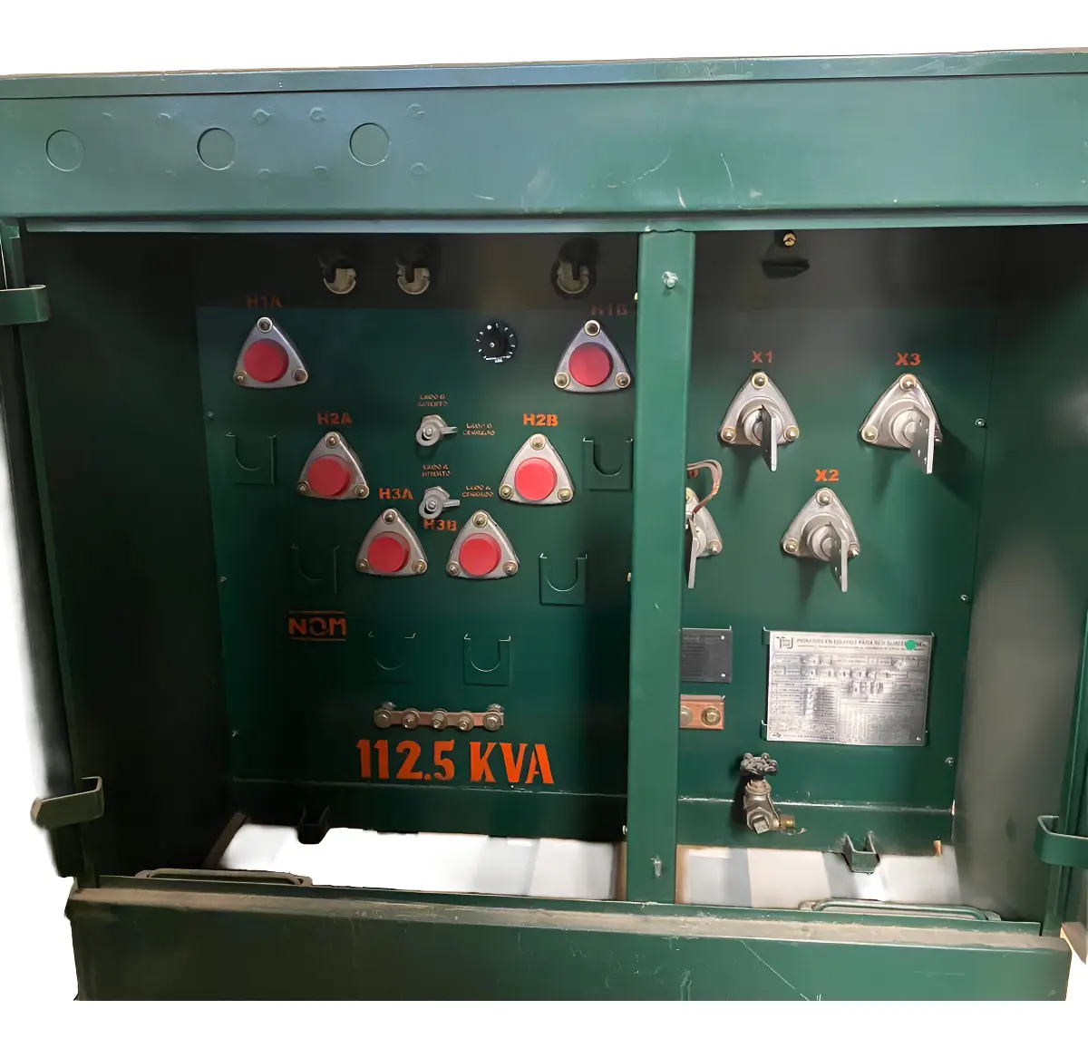 Transformador Tipo Pedestal Trifásico Anillo 112.5 kVA (13.2 kV a 220/127 V) – Marca TJ